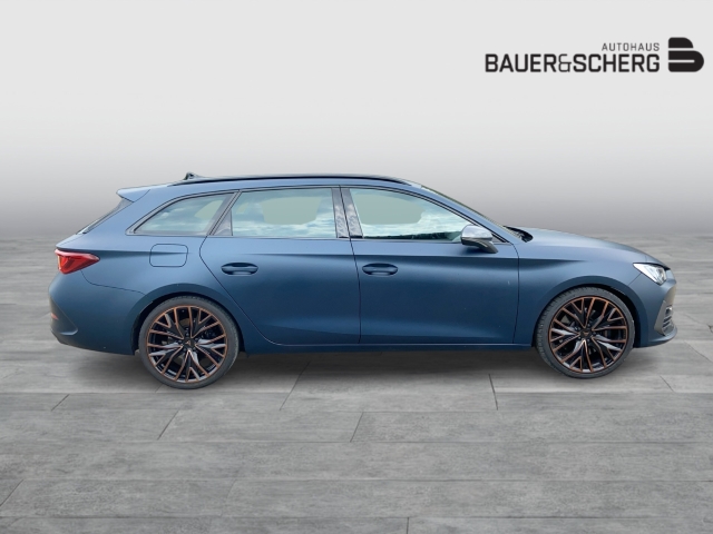 Cupra Leon Sportst 2.0TSI MATT DSG ACC DCC FULLINK KESSY SITZHZ LENKRADHZ PDC NAVI DIGICOCKPIT ALU