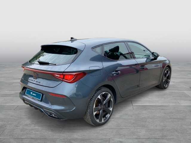 Cupra Leon 1.5TSI ACT CARBON NAVI PARKLENK V+H KAMERA KESSY SITZHZ VOLLED ACC VERKEHRSZEICHEN SPURHAL