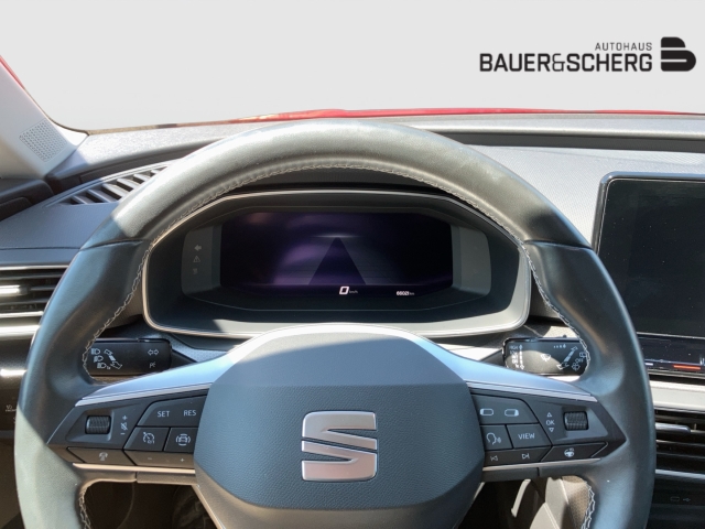 Seat Leon Sportstourer 1.5 TSI AHK PARKLENK V+H LENKRADHZ SITZHZ KAMERA DIGICOCKPIT NAVI VERKEHRZ