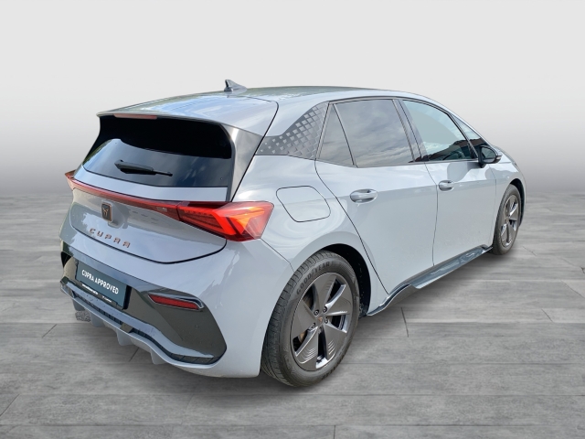 Cupra Born 150 KW 58 KWH ACC WÄRMEPUMPE SITZHZ NAVI FULLINK 8-fach berr. KAMERA PDC V+H CARGO PAKET