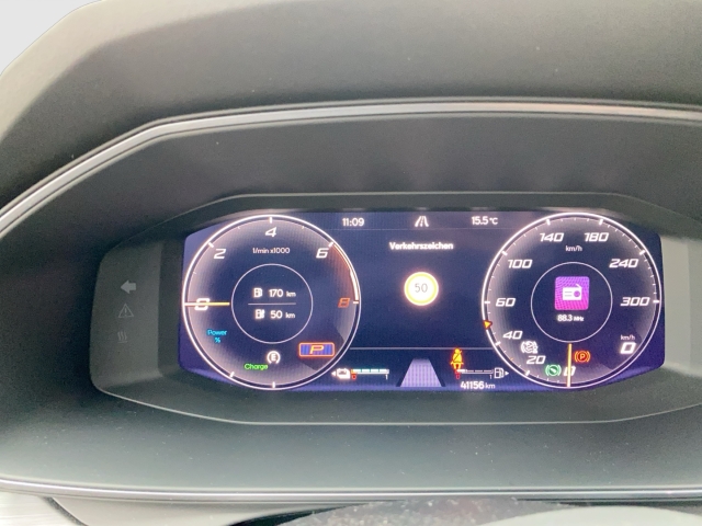 Cupra Formentor VZ 1.4 E-HYBRID ACC NAVI FULLINK EL. HECKKLAPPE SITZHZ LENKRADHZ VERKEHRSZ SPURHALTE ALU