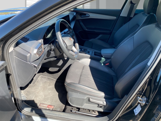 Cupra Formentor 1.5TSI DSG AUTOM PARKLENK V+H 360 TOPVIEW KAMERA SITZHZ NAVI ALARM VERKEHRSZ AMBIENTLIGHT