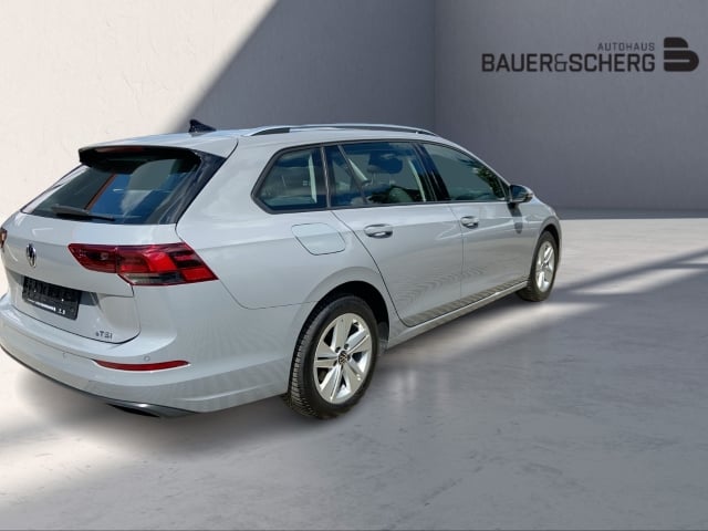 VW Golf 8 Variant Life 1.0 eTSI DSG AHK ACC NAVI APPCONNECT LANEASSIST LENKRADHZ SITZHZ TRAVELASS