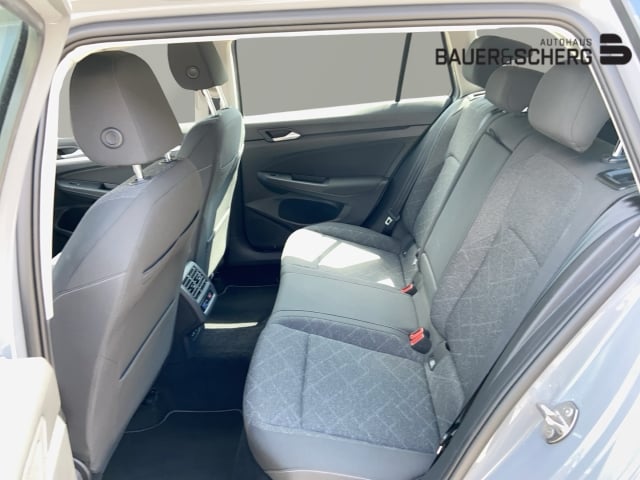 VW Golf 8 Variant Life 1.0 eTSI DSG AHK ACC NAVI APPCONNECT LANEASSIST LENKRADHZ SITZHZ TRAVELASS