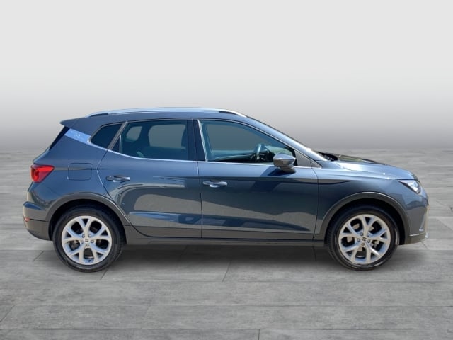 Seat Arona FR 1.0TSI DSG NAVI FULLINK SITZHZ ALLWETTER EINPARKHILFE TEMPOMAT VERKEHRSZ ISOFIX