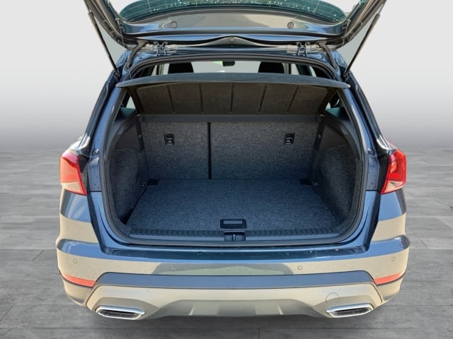 Seat Arona FR 1.0TSI DSG NAVI FULLINK SITZHZ ALLWETTER EINPARKHILFE TEMPOMAT VERKEHRSZ ISOFIX