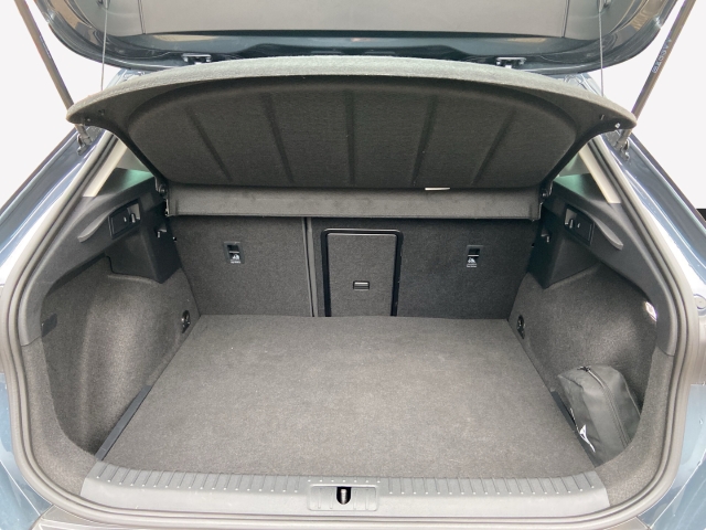 Cupra Formentor 1.4 e-HYBRID DSG ACC FULLINK NAVI AMBIENTLIGHT KAMERA SITZHZ PARKLENK V+H LENKRADHZ ALU
