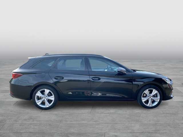 Seat Leon Sportst 2.0TSI DSG AHK EL.HECKKLAPPE FULLINK NAVI PARKLENK V+H SITZHZ LENKRADHZ KESSY ALU