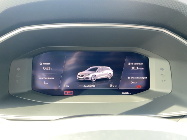 Seat Leon Sportst 2.0TSI DSG AHK EL.HECKKLAPPE FULLINK NAVI PARKLENK V+H SITZHZ LENKRADHZ KESSY ALU