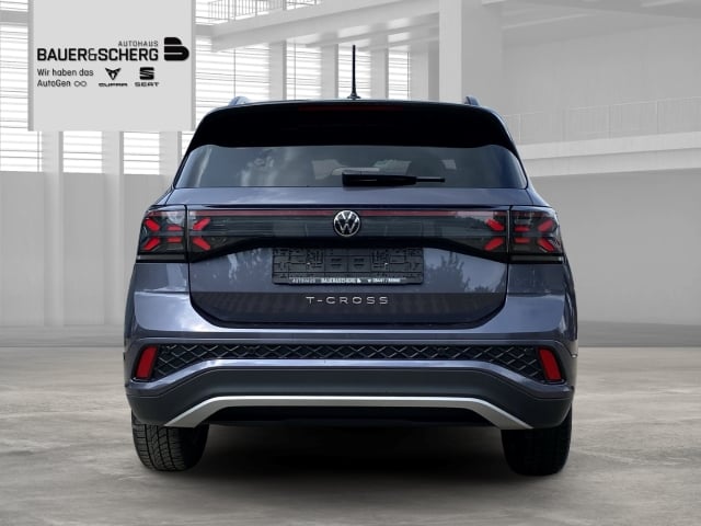 VW T-Cross R-Line 1.0TSI DSG AUTOM APPCONNECT ALLWETTER PDC V+H VERKEHRSZ SPURHALTE MATRIXLED SITZHZ