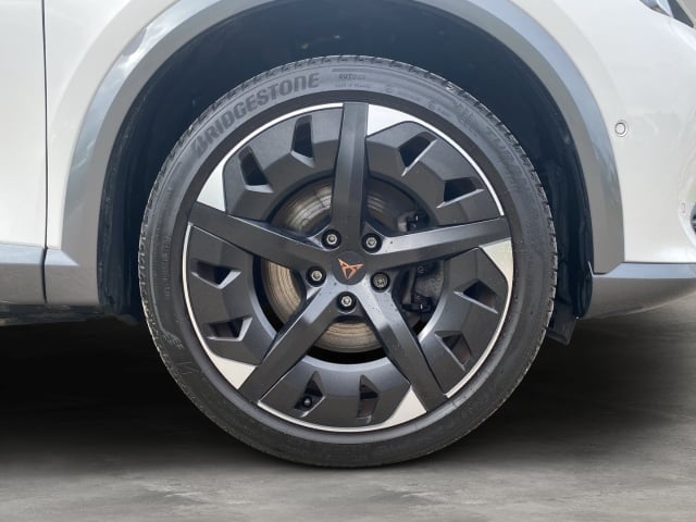 Cupra Formentor 1.4 E-Hybrid ACC NAVI AMBIENTLIGHT SITZHZ KAMERA PDC V+H VERKEHRSZ VOLLED DIGICOCKPIT