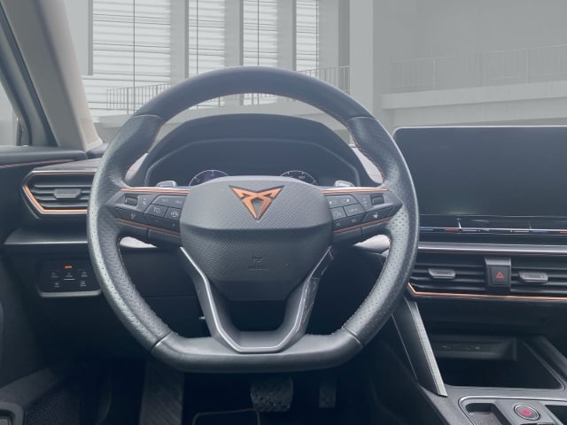 Cupra Formentor 1.4 E-Hybrid ACC NAVI AMBIENTLIGHT SITZHZ KAMERA PDC V+H VERKEHRSZ VOLLED DIGICOCKPIT