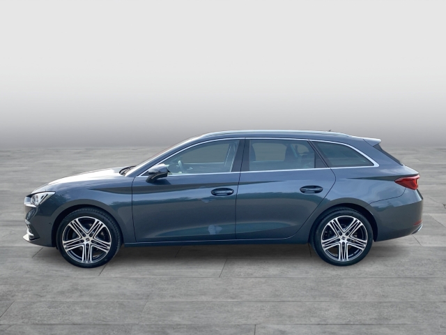 Seat Leon Sports 2.0TDI DSG AHK ACC NAVI FULLINK SITZHZ LENKRADHZ PARKLENK V+H KAMERA BEATSAUDIO