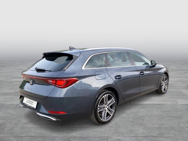 Seat Leon Sports 2.0TDI DSG AHK ACC NAVI FULLINK SITZHZ LENKRADHZ PARKLENK V+H KAMERA BEATSAUDIO