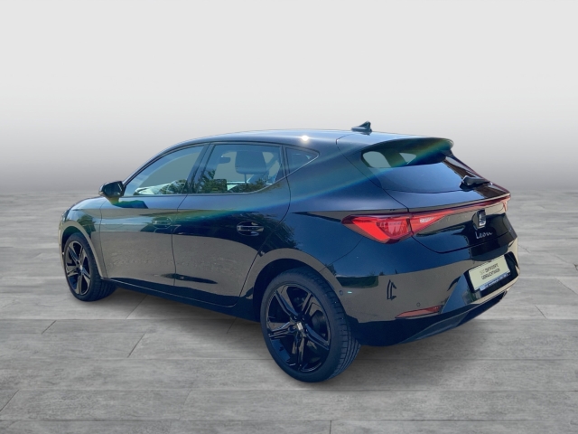 Seat Leon 1.5 eTSI DSG ACC NAVI FULLINK PARKLENK V+H KAMERA KESSY ALU ROAD EDITION