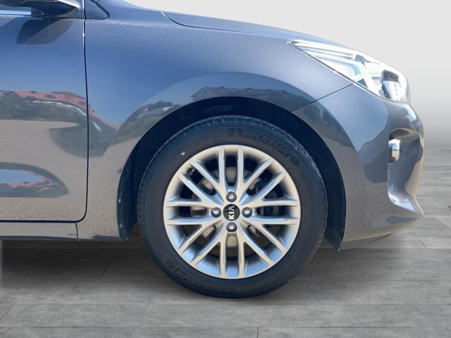 Kia Rio Spirit KLIMA SITZHZ TEMPOMAT RÜCKFAHRKAMERA LENKRADHZ EINPARKHILFE SPURHALTE ISOFIX