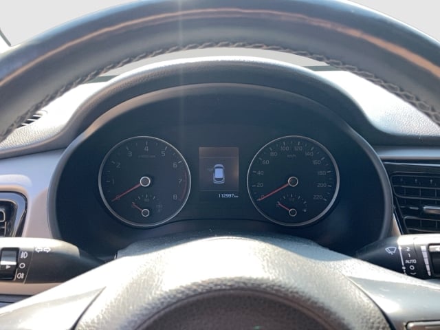 Kia Rio Spirit KLIMA SITZHZ TEMPOMAT RÜCKFAHRKAMERA LENKRADHZ EINPARKHILFE SPURHALTE ISOFIX