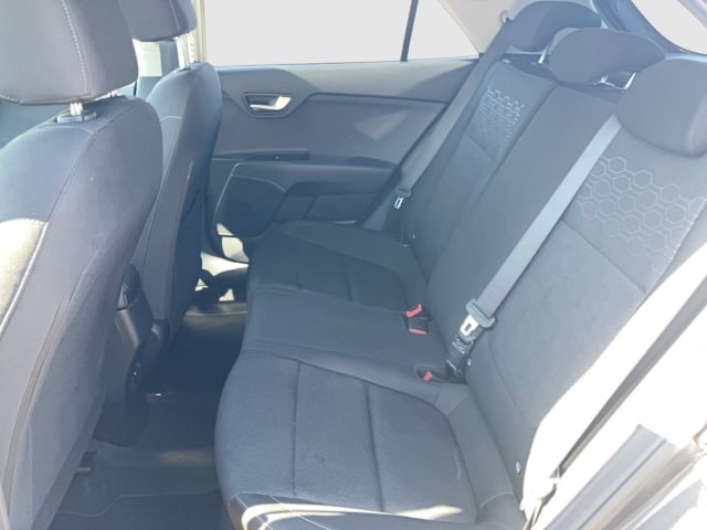 Kia Rio Spirit KLIMA SITZHZ TEMPOMAT RÜCKFAHRKAMERA LENKRADHZ EINPARKHILFE SPURHALTE ISOFIX