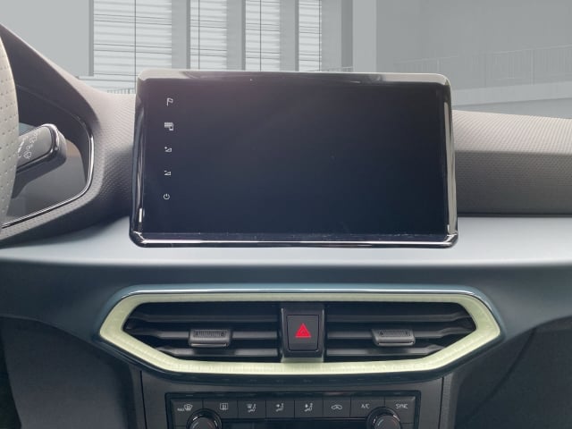 Seat Arona Style 1.0 TSI 85 kW (116 PS) 7-Gang-DSG Ganzjahresreifen PDC vo AHK