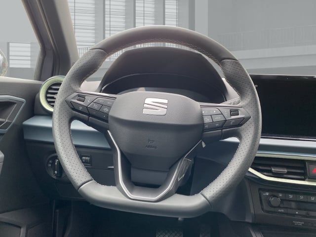 Seat Arona Style 1.0 TSI 85 kW (116 PS) 7-Gang-DSG Ganzjahresreifen PDC vo AHK