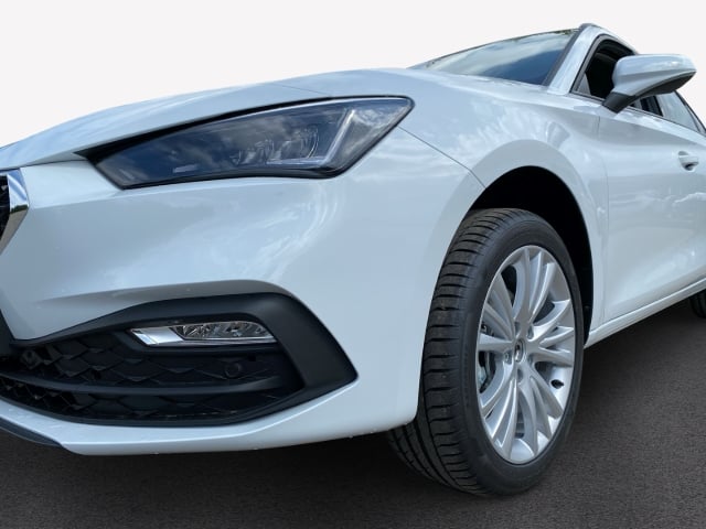 Seat Leon Sportstourer 1.5eTSI Road Edition AHK,SHZ,LED,Navi,elekt.Heckk. Kessy LED Innenlicht