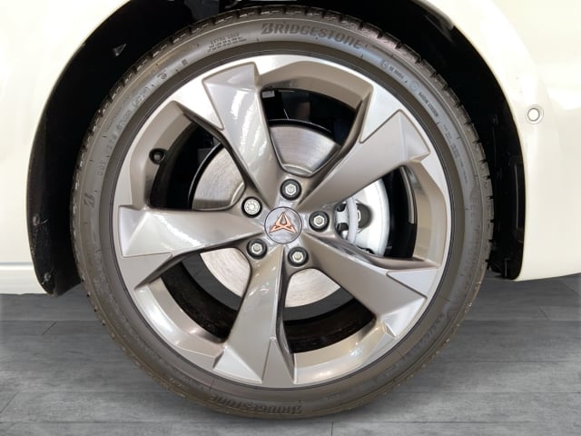 Cupra Leon Sportstourer 1.5 e-Hybrid 150 kW (204PS) DSG AHK Navi Sitzh. HD Matrix